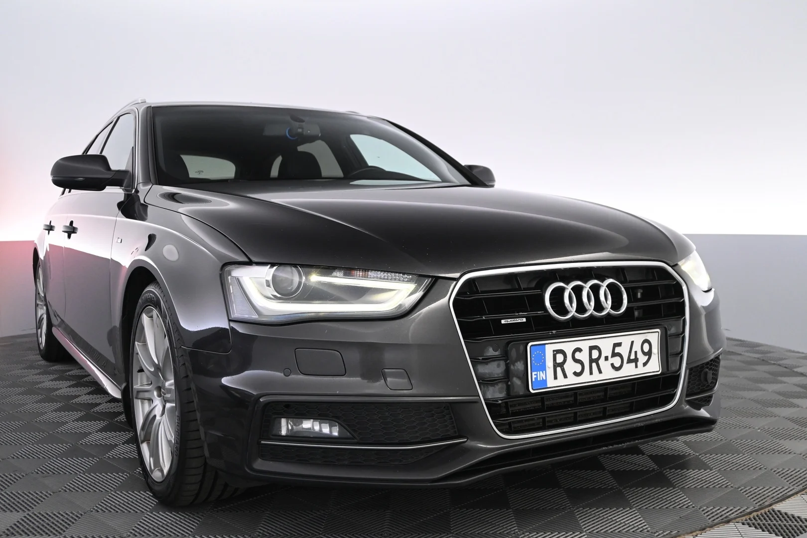 Car Image - 4zlEQ6A8j4cBdgDdWbGOEe