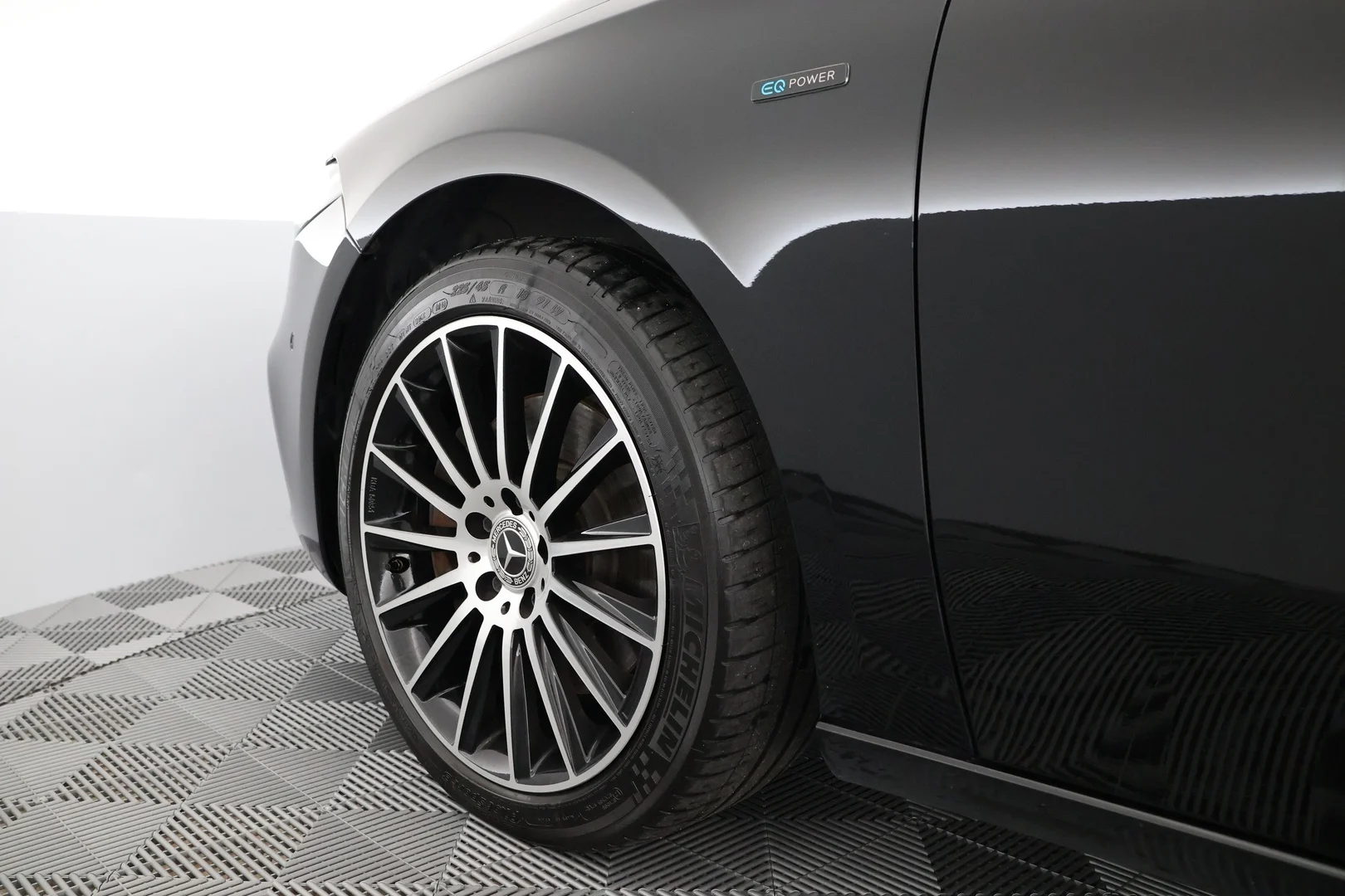 Car Image - 1w75uiO0h6Shs0hRyfbB4A