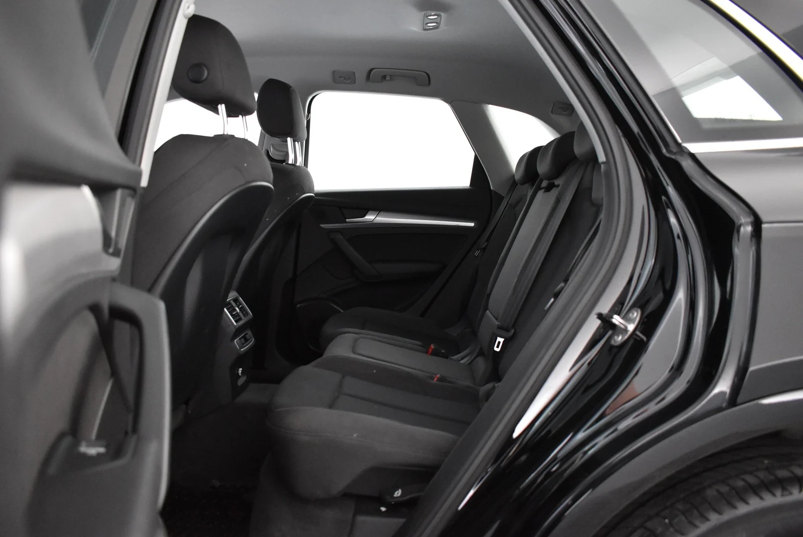 Car Image - 4fmlE00brmIn55Gu79ZtDH