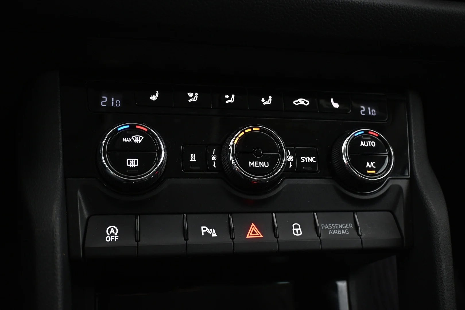Car Image - 5H43SlmZkTbbpxXUs5Xarz
