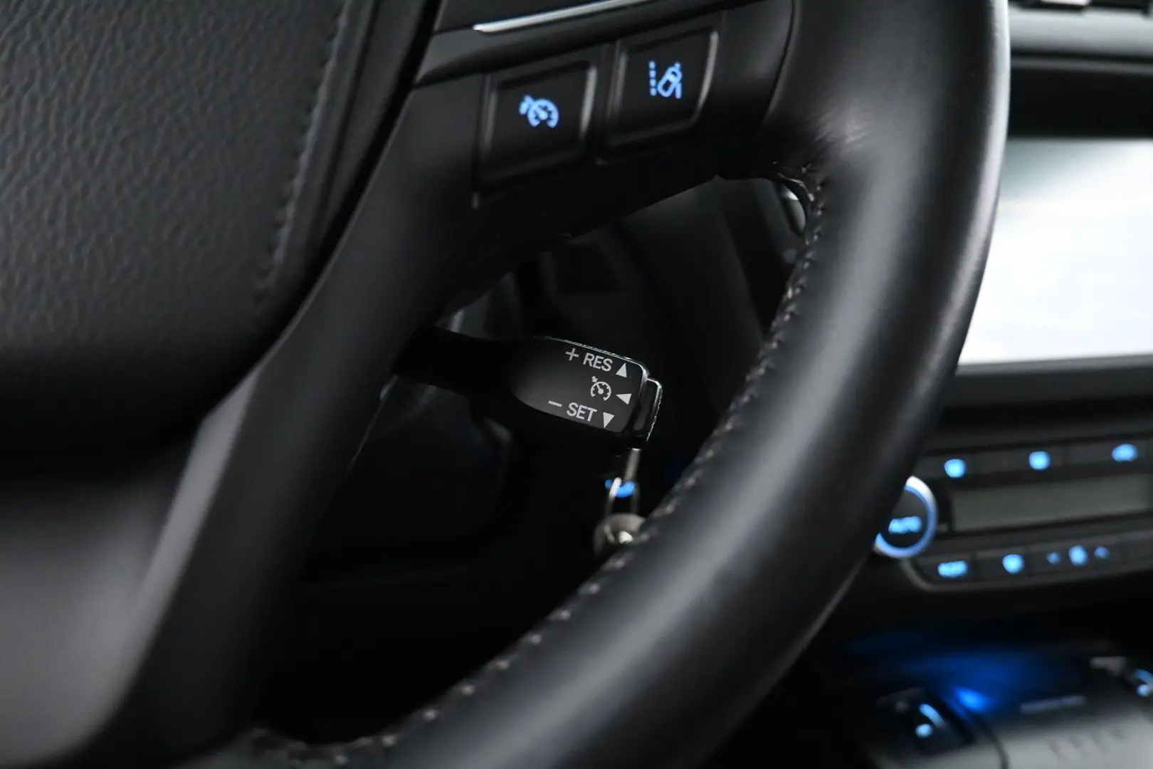 Car Image - 7lLarOU7lfWnGhADxIdasq