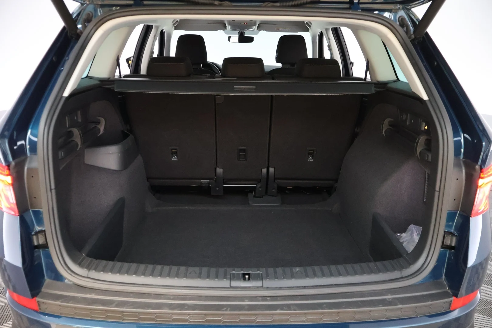 Car Image - 2mGP7lU5T7f0eW9AEhZFHn