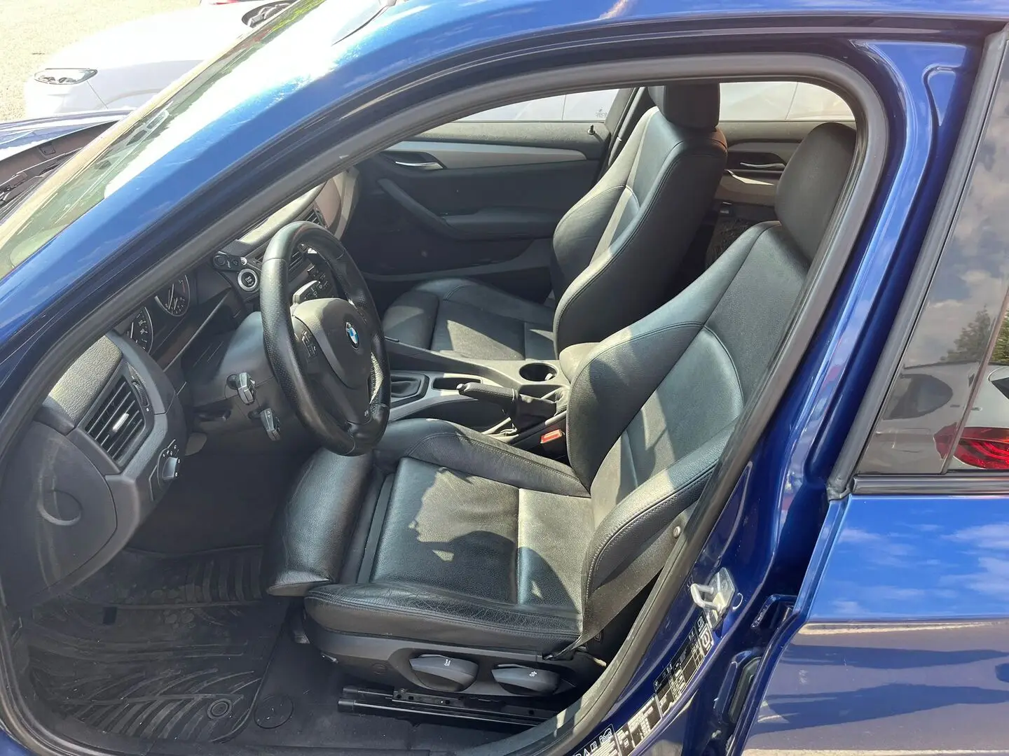 Car Image - 4nBsqiNdIBJt220qY41Tkh
