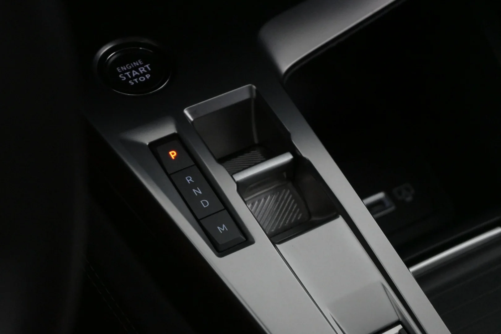 Car Image - 4JCa8KSWuYrdQiamtEX45C