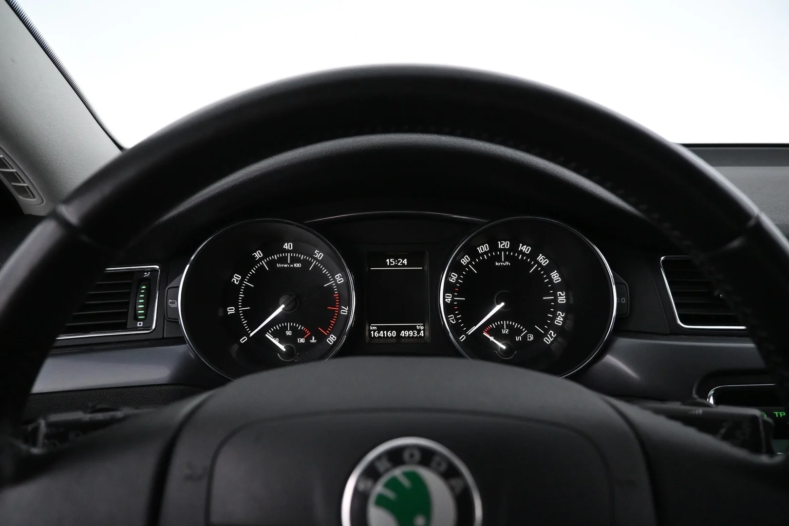 Car Image - 3U5rA9huMUjshNCUg4llmI