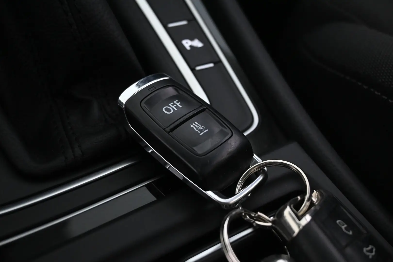 Car Image - 16k2gSKXTK73XJQ30MCVOy