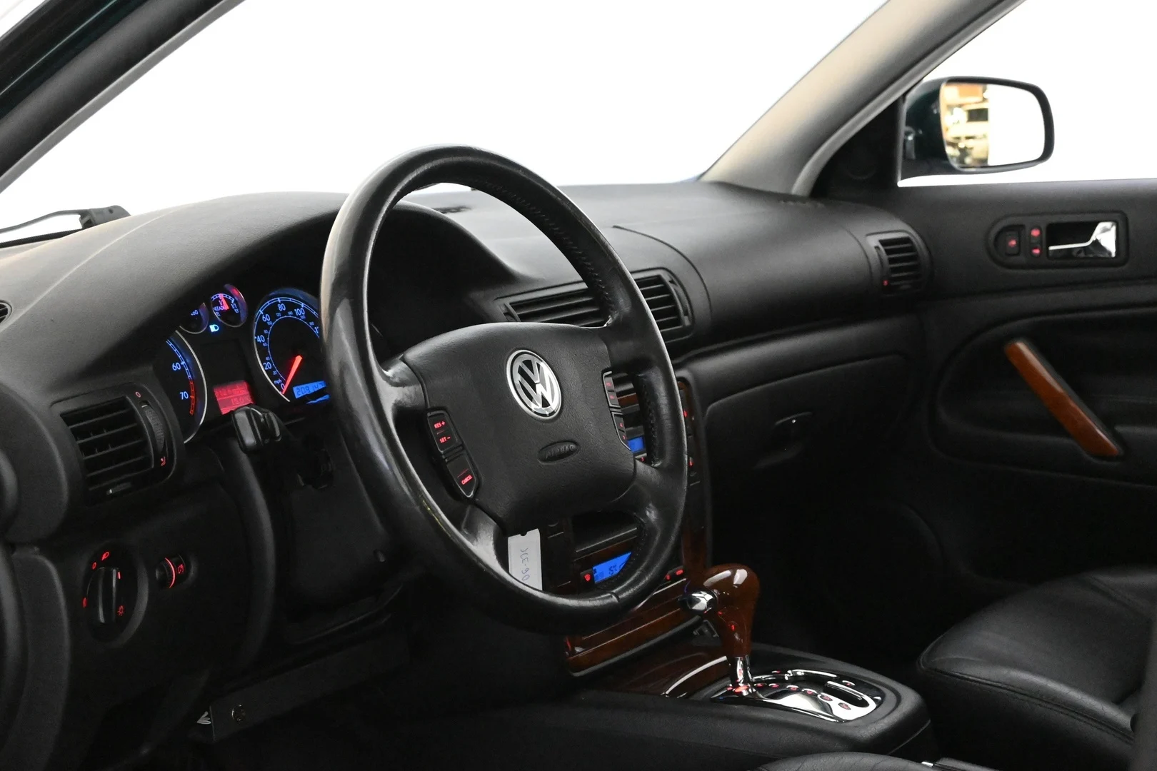 Car Image - 5dYeId5U2EYDHuhEids3N7