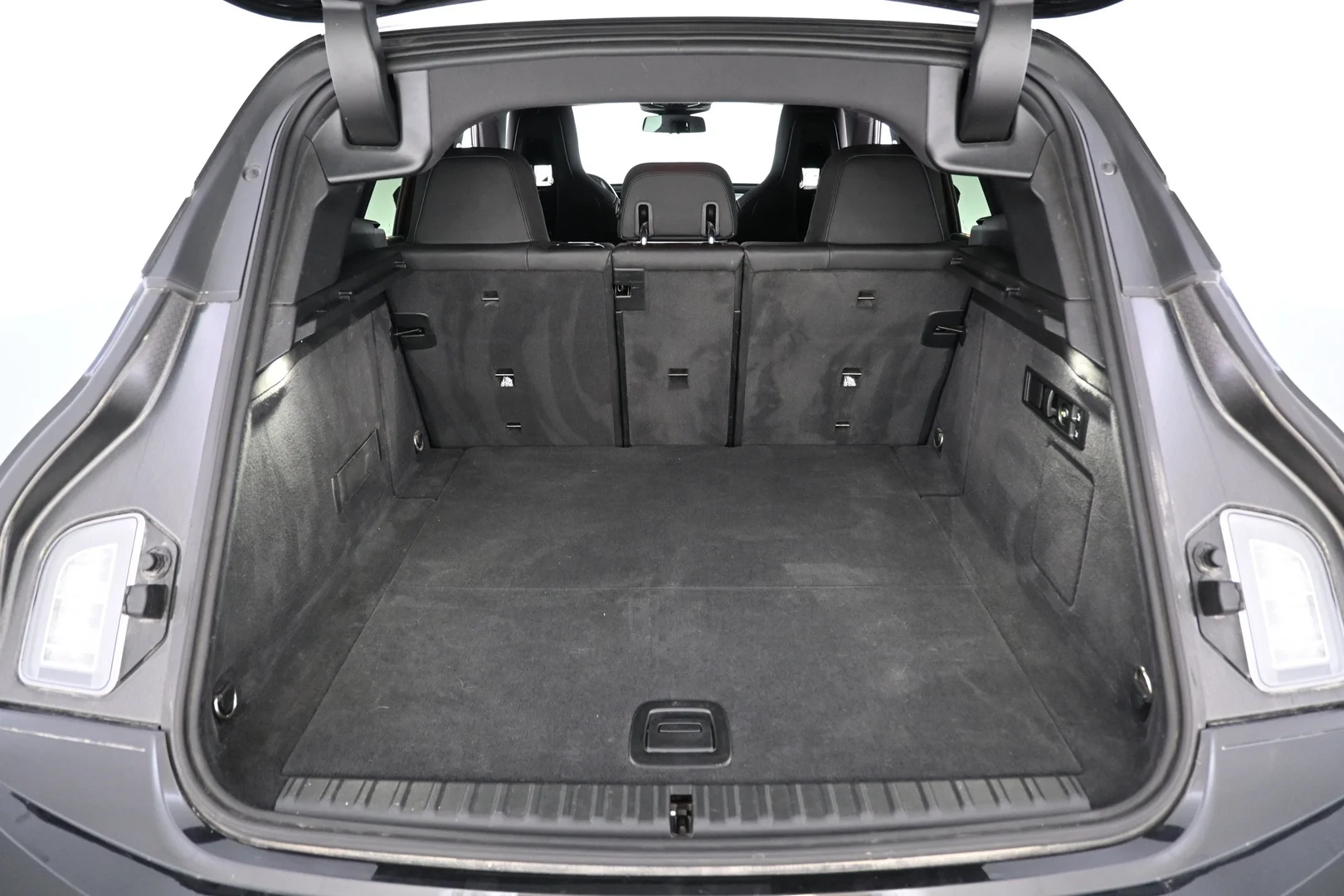 Car Image - 45TRT9rnKrD0LgRNoz2PIj