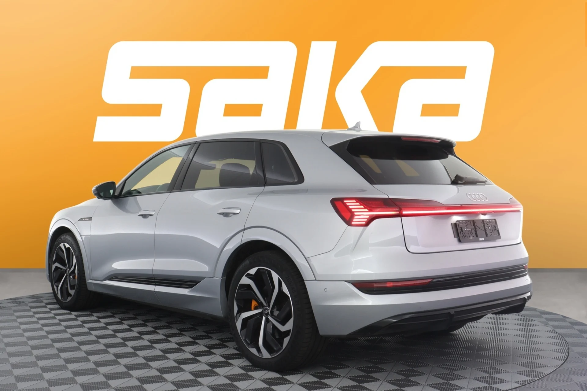 Car Image - 60AzQy0xzNASpTqDj2DUNT