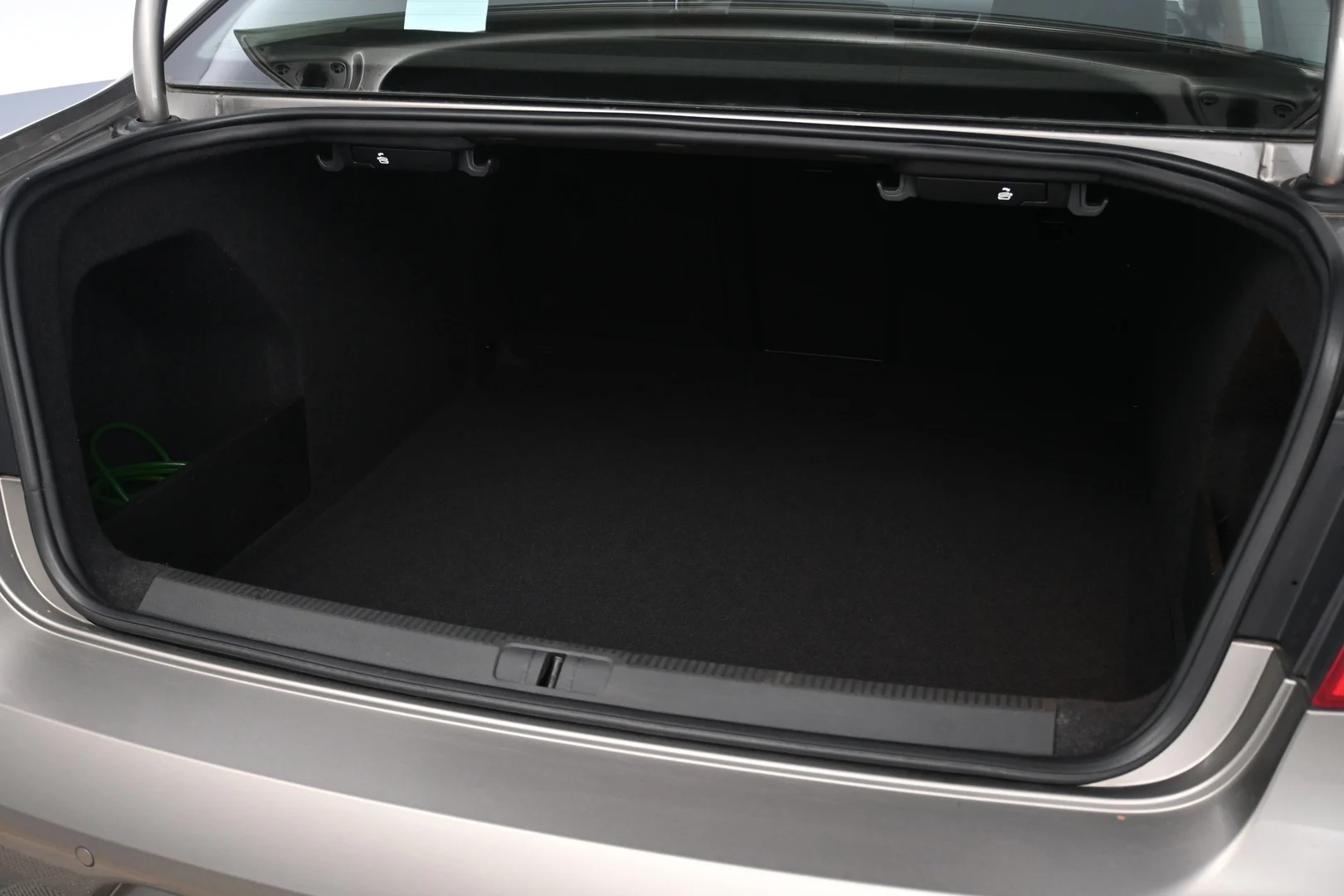 Car Image - sY1q2V1hTCQFqTrUqcoHR