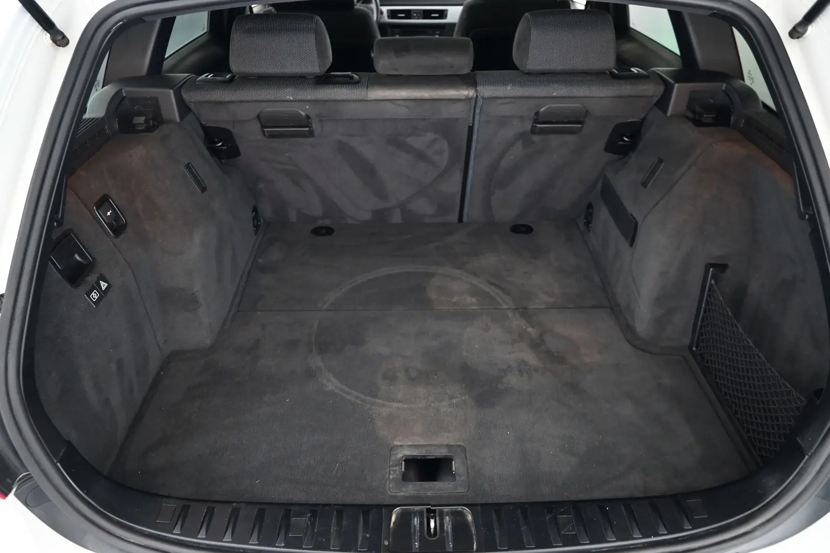 Car Image - 1iYP7cfEd8FWCTWdrMyzLu