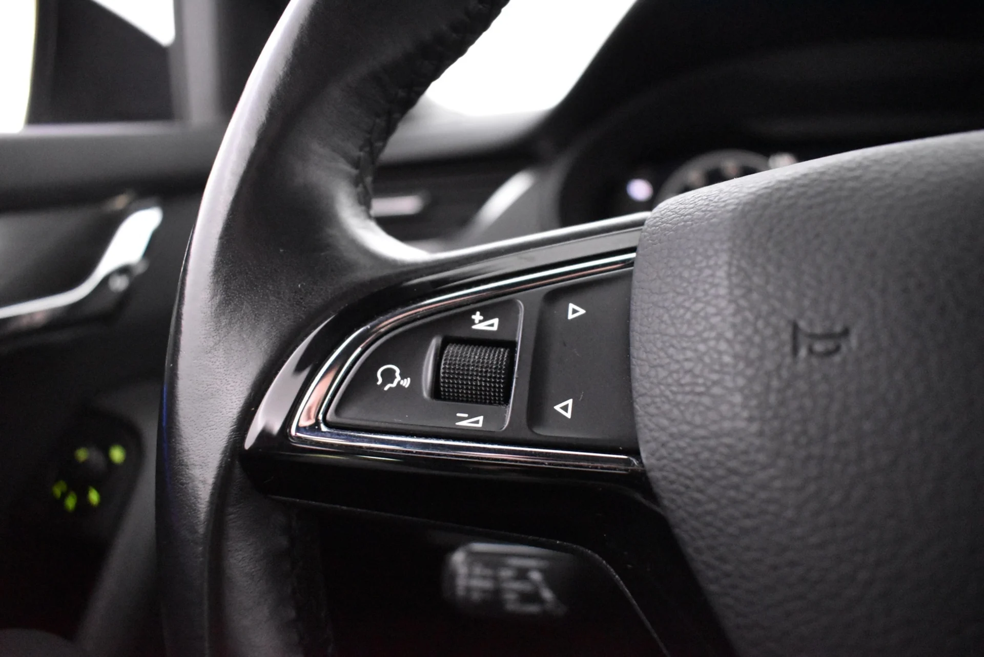 Car Image - 3HitpcVj0PMjXr7aUxHcCH