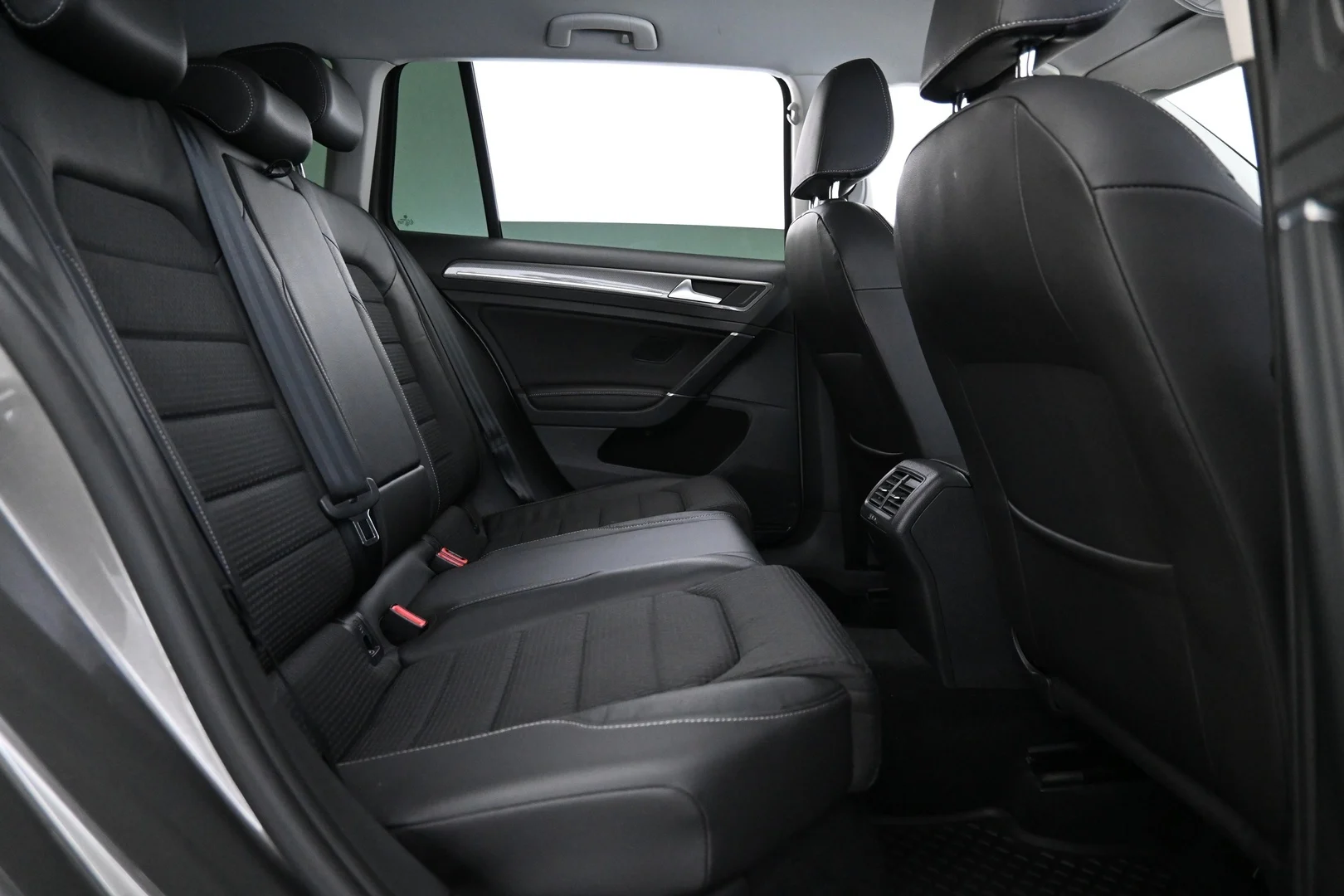 Car Image - 63ue23j6EtuYHdPYboJdtG