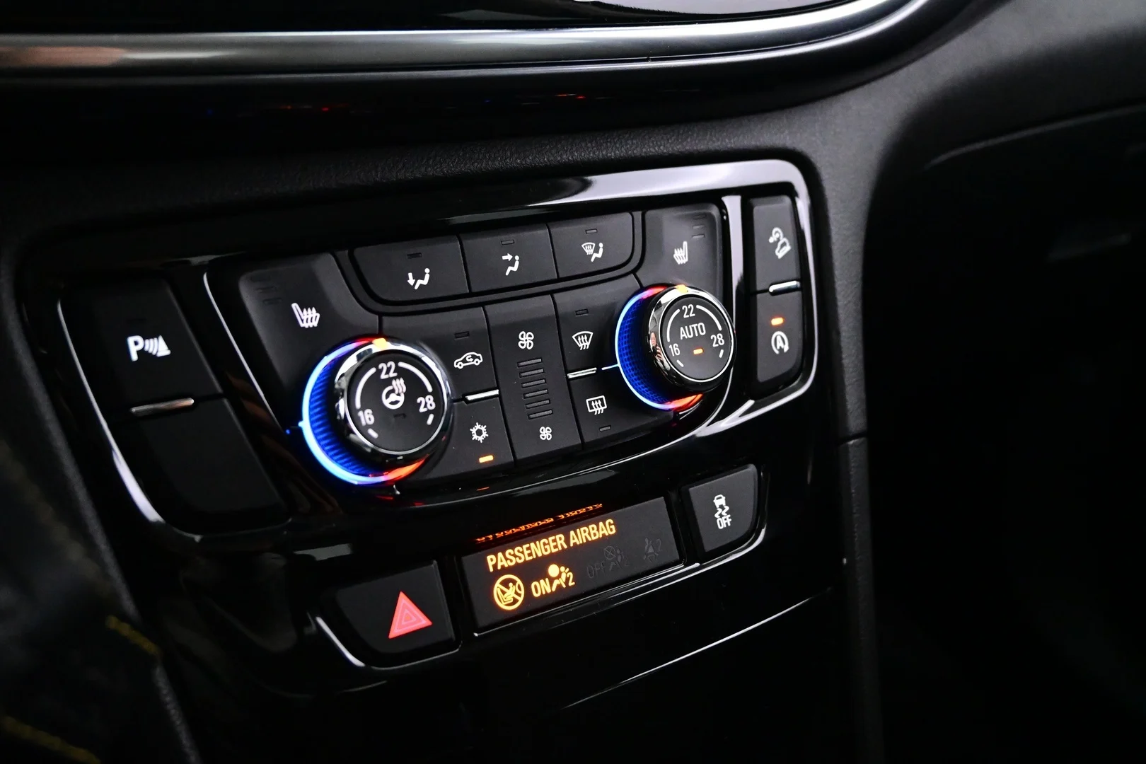 Car Image - IpkoJIOJOLLTSCJRKSNKz