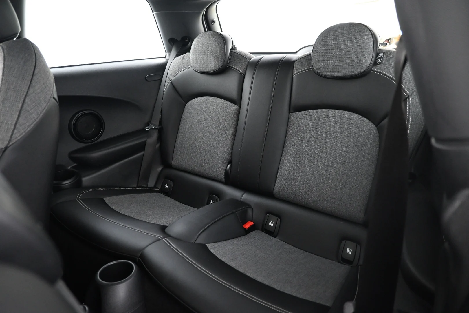Car Image - 4wCFrDY0d8ctOE3SUV4iDP