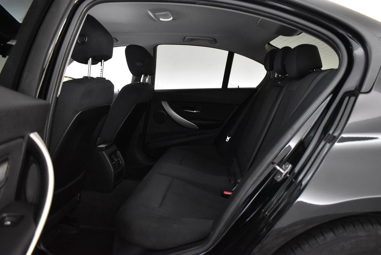 Car Image - 2xCSc2TnNGFVebVekClMSf