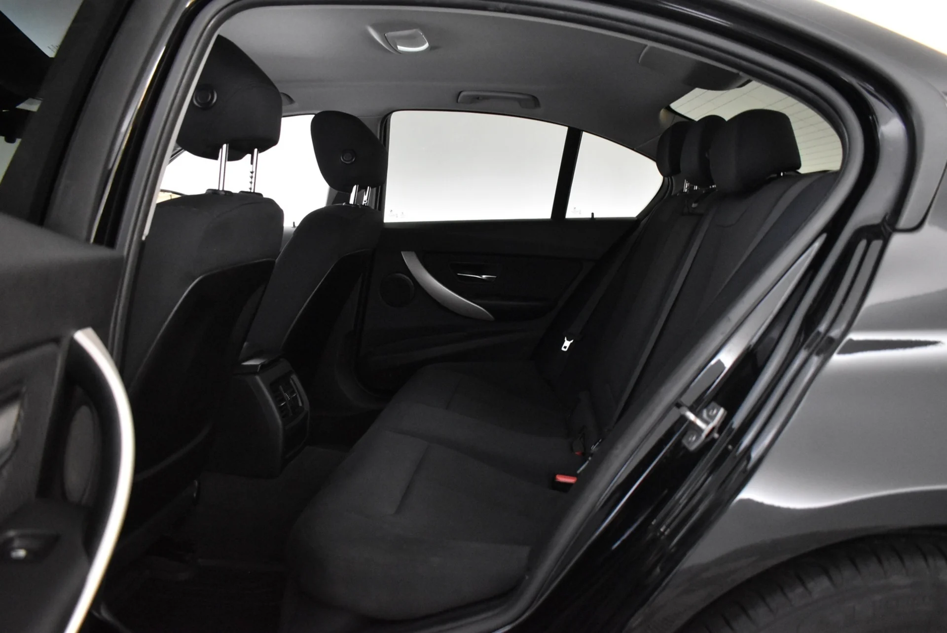 Car Image - 2xCSc2TnNGFVebVekClMSf