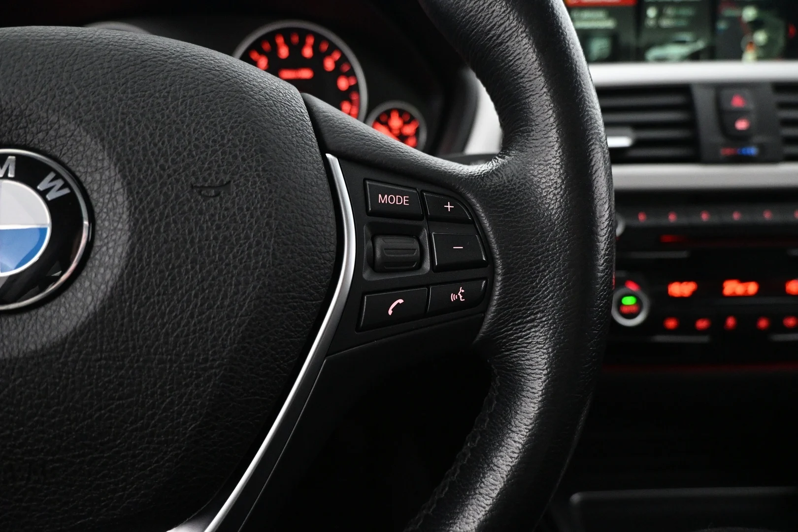 Car Image - 3ylhIqhJhIVyVphYdj8FBQ