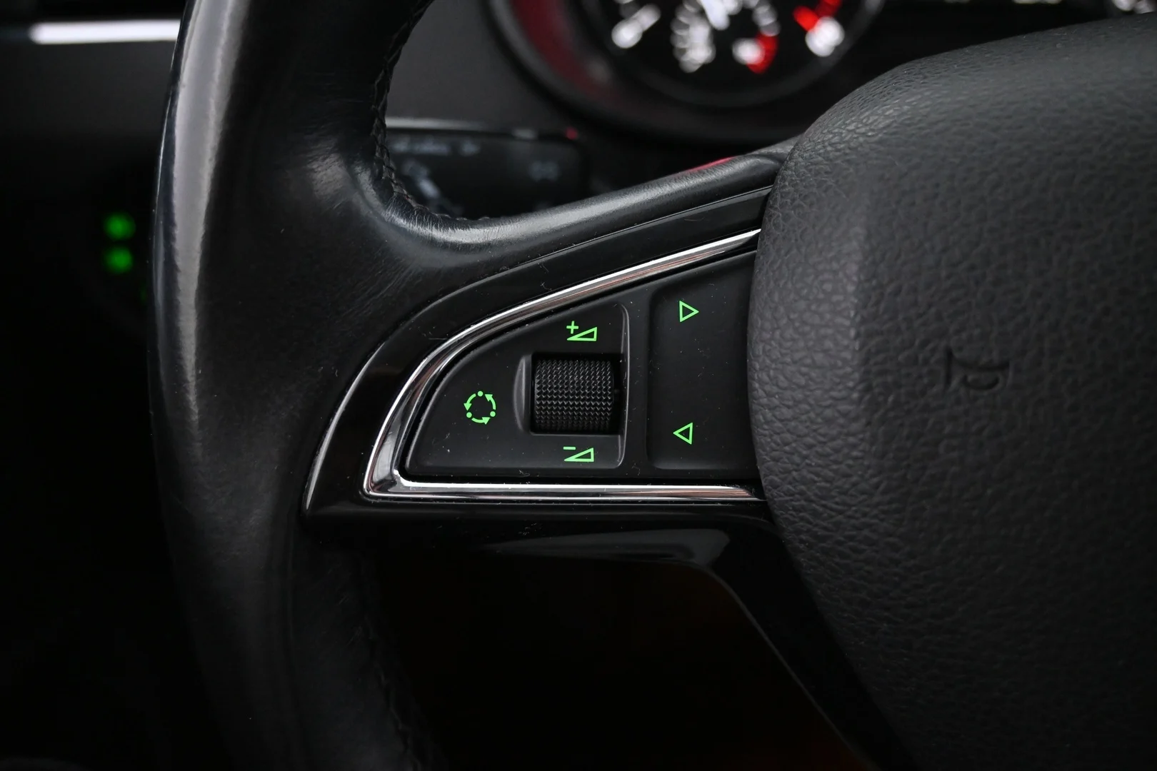 Car Image - 6jtsYMp11MO1omwcLAwjgy
