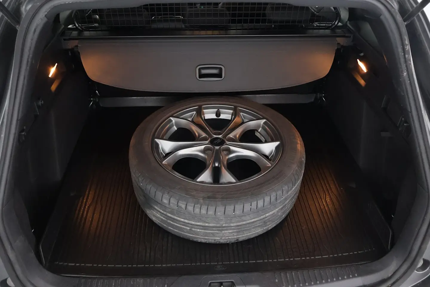Car Image - 95UvpQgFY54XBcELCgm8D