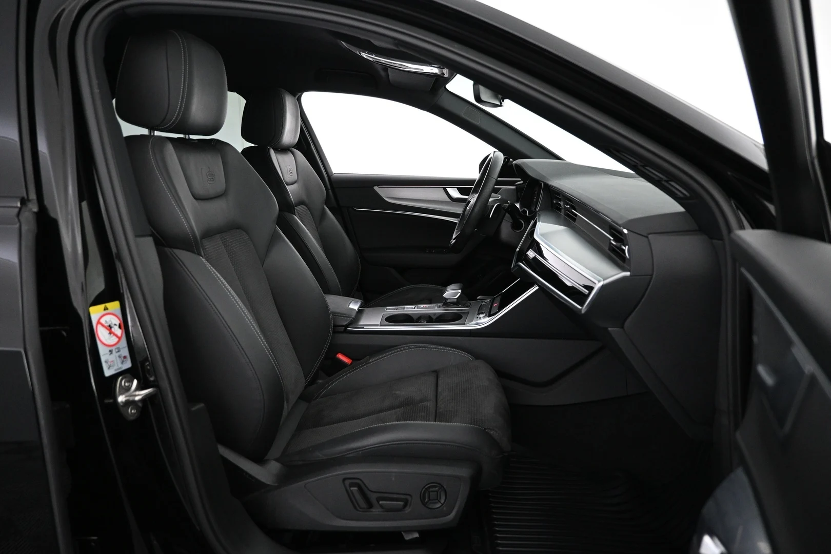 Car Image - 3p61YqqxrFykCHFbU9en6H