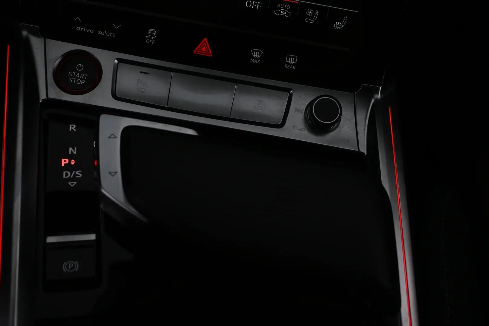 Car Image - tKKS5jwDeA3k77Ww1semz