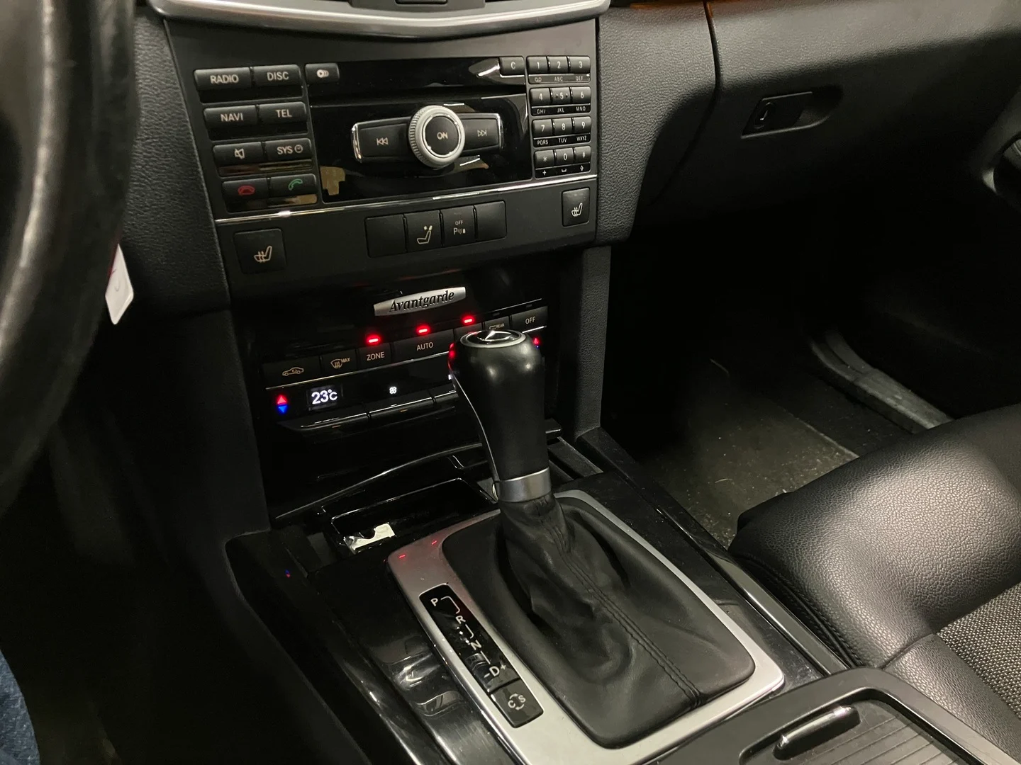 Car Image - 7HzHsvUdrRdj3unFbw5zCs