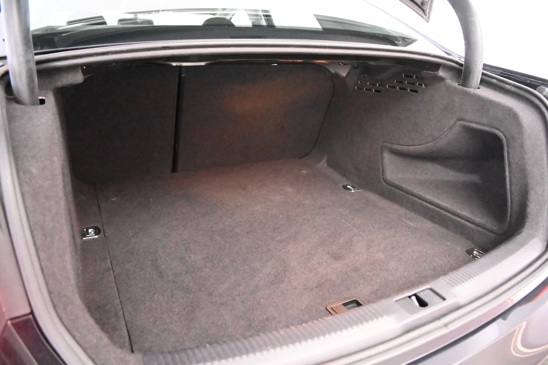 Car Image - 3QBGvw8PVBQq7HvKaqLOzv