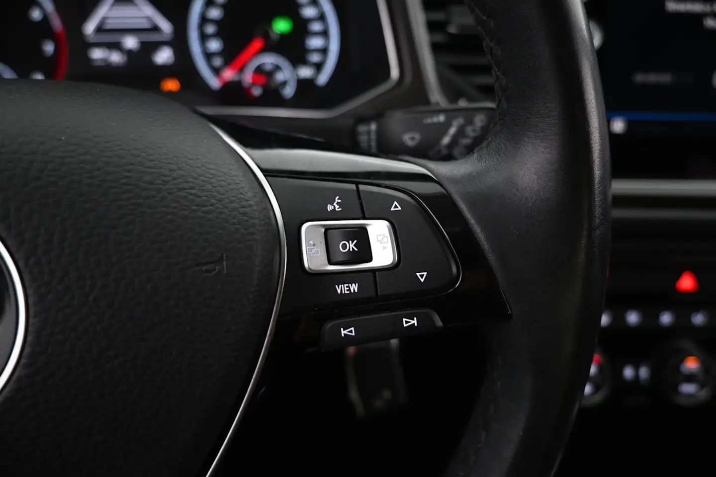 Car Image - 5FB7XLYXcsY3UemkoxoTTd