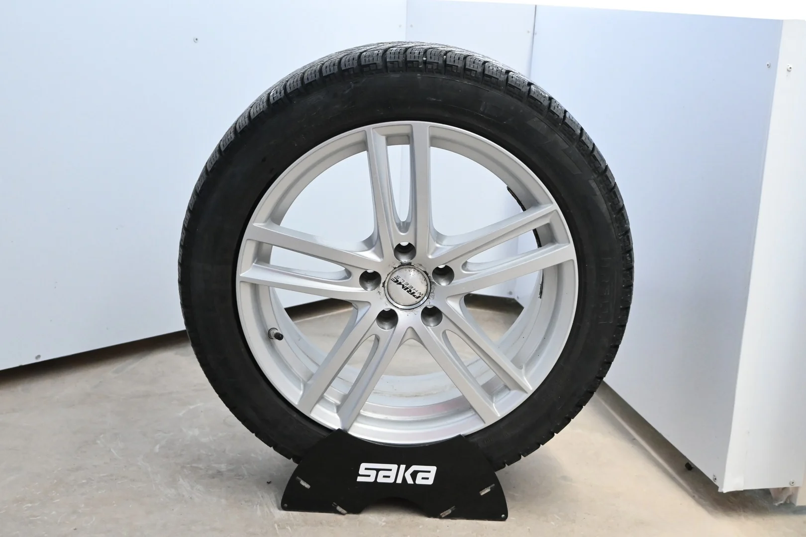 Car Image - 4Z1RplYqtInSv2VLqeYtYj