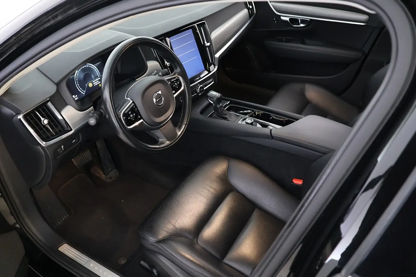 Car Image - 7eo0EnClaEkbjX1EBTZqxq