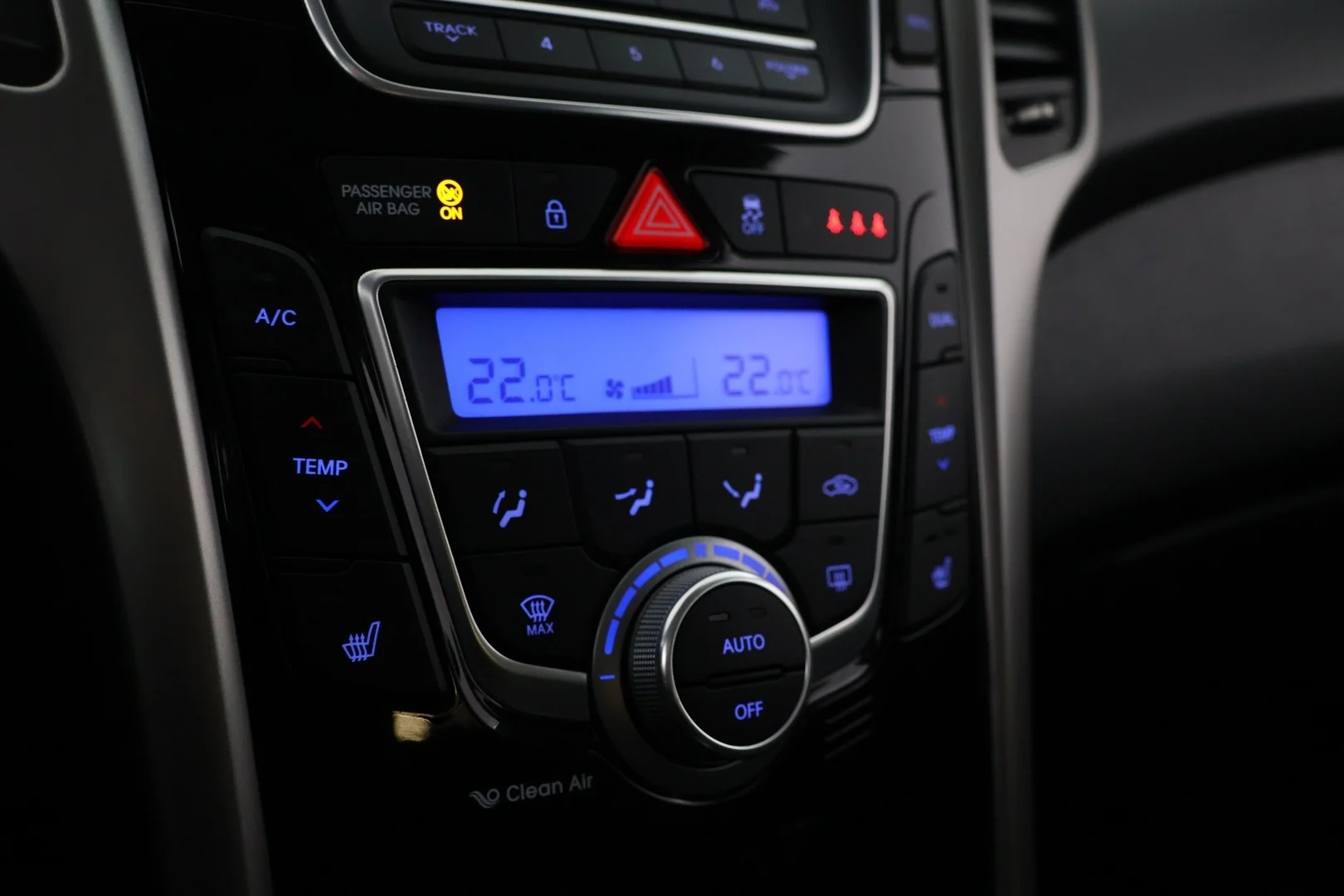Car Image - WR7ELX1K6sT6RzAi3GPb2