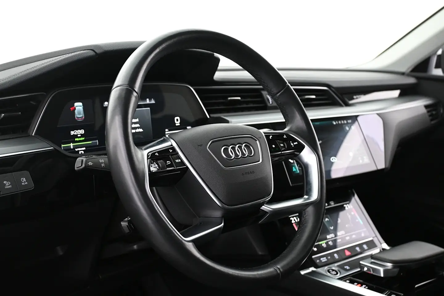 Car Image - FrliycviR5Avr3tVogbnr