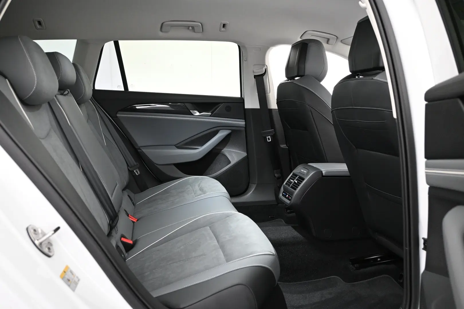 Car Image - 3Tc17S9oCoygshzjNyVB7z