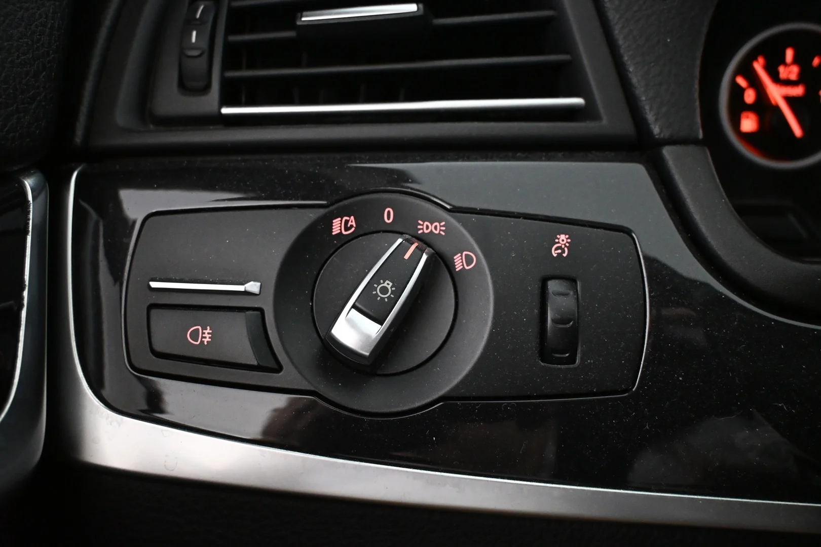 Car Image - 2iCYqVT1Ztpr4IeptAMqD6