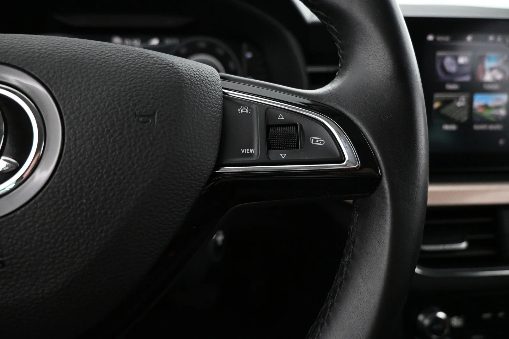 Car Image - PlurHUdh6yyiel85ELeKY