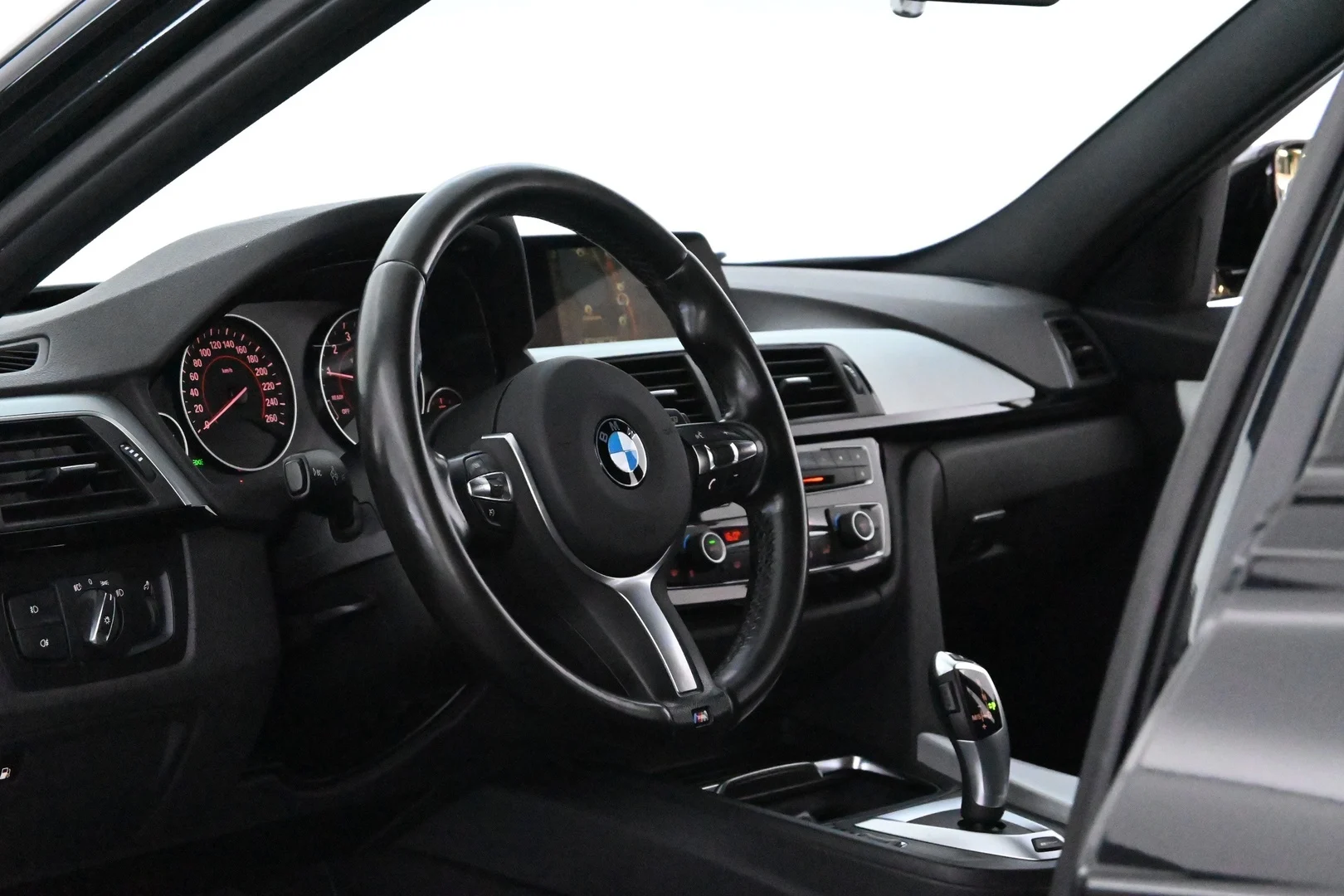 Car Image - 39hLMPnR6pdJIWtNe0SeWb