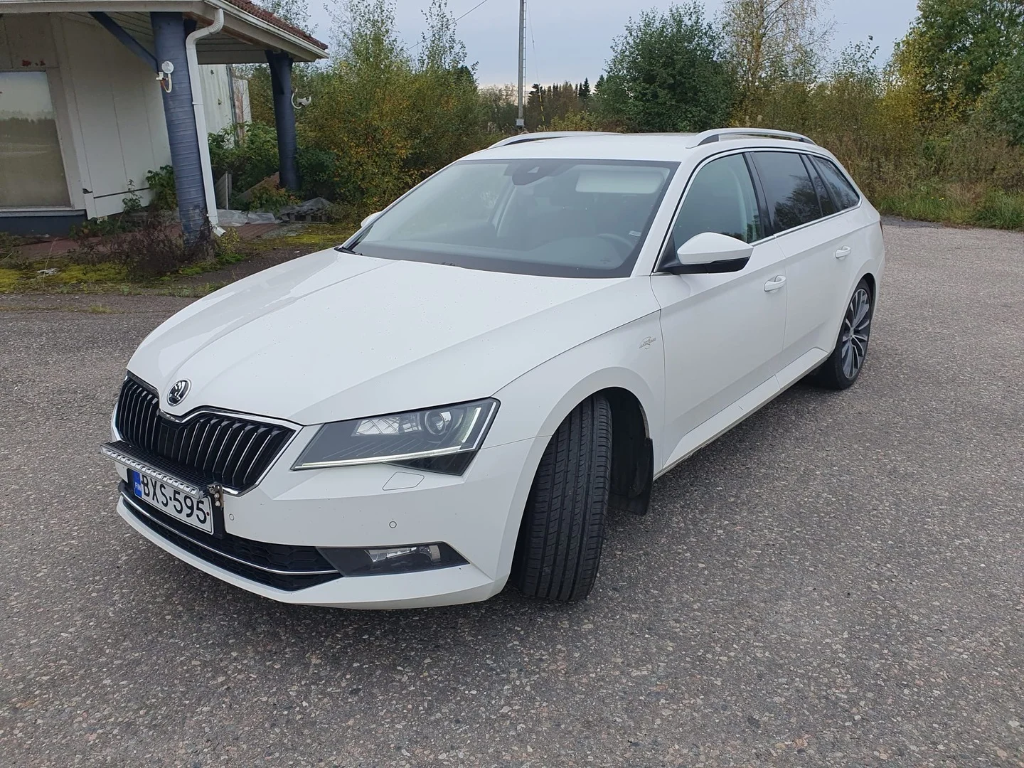 Car Image - 69SGirPybJWEyCQrax3ags