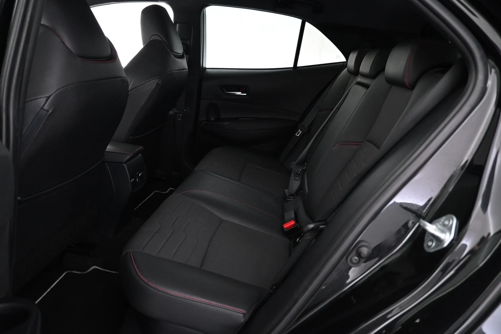 Car Image - 1Vr30HtVO6SFn3jMo4Mguj