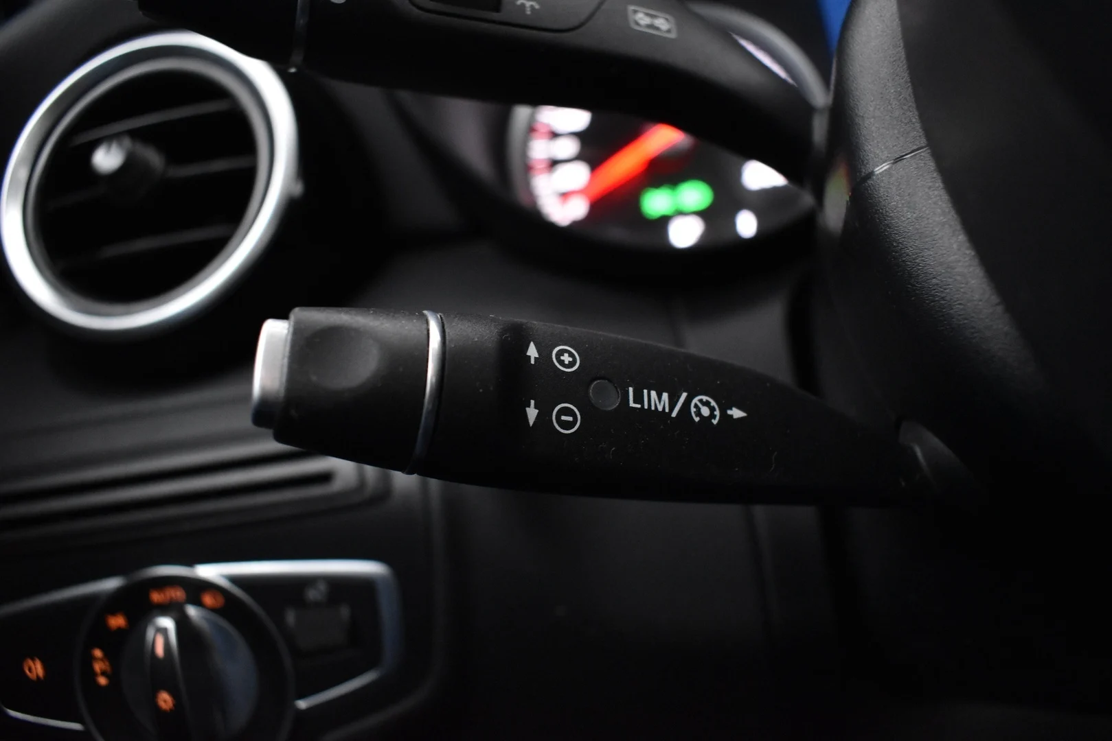 Car Image - 1k18AEurCaL441Gn2T0gBc