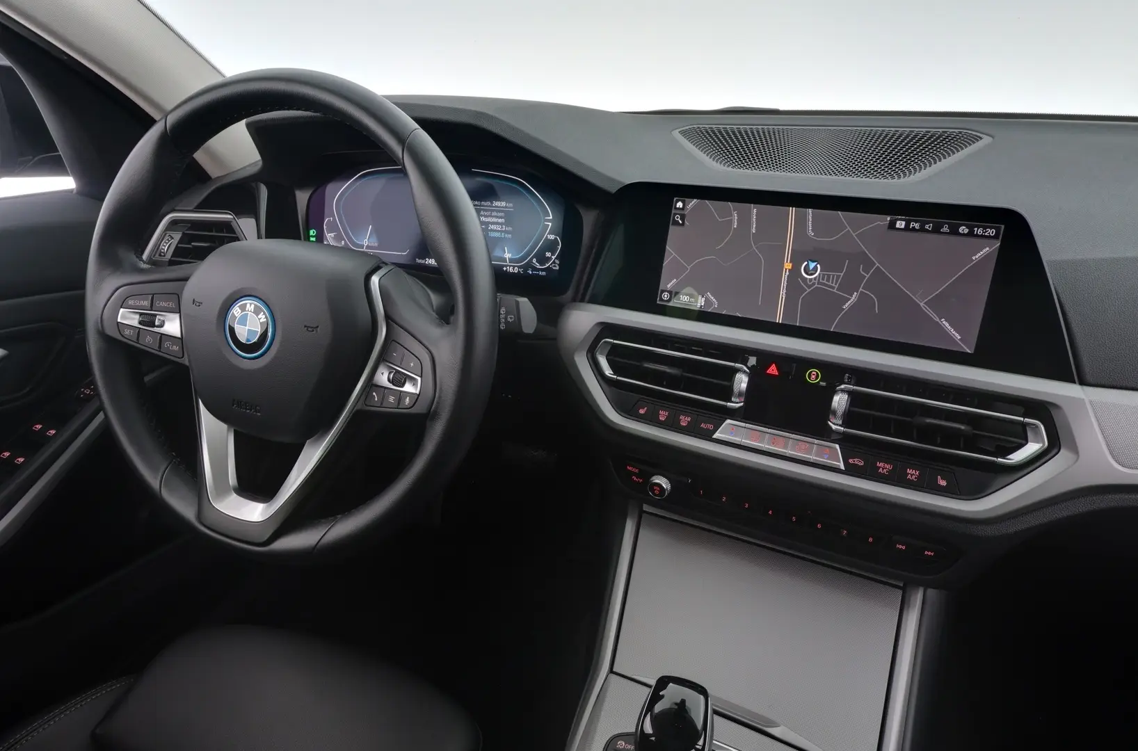 Car Image - 5c42CAoBa8lWlVfhPDl3wY