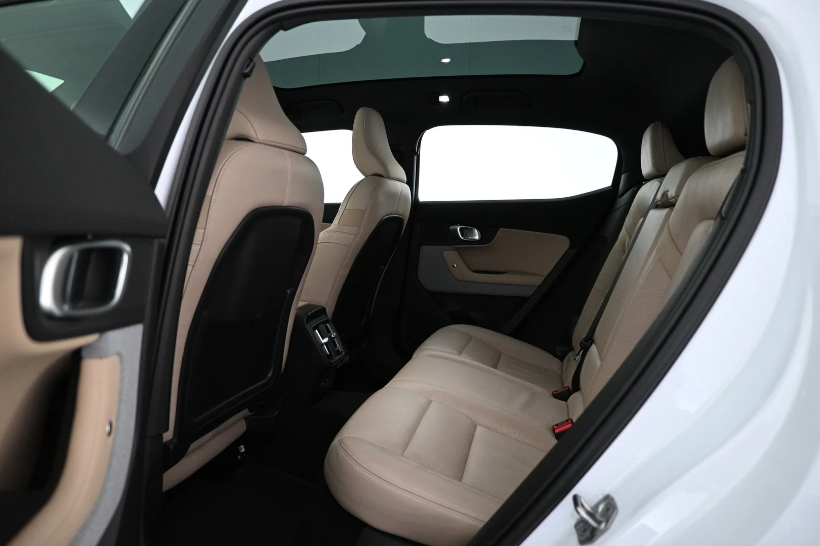 Car Image - 6zMgKQgXsSBAtZRjBRPqqX