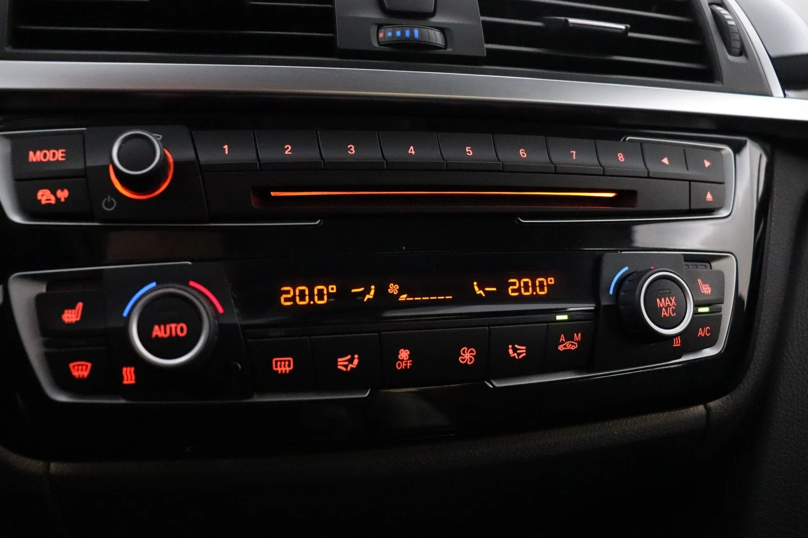Car Image - 6ONmDbw9zURil9fgWn1hJ7