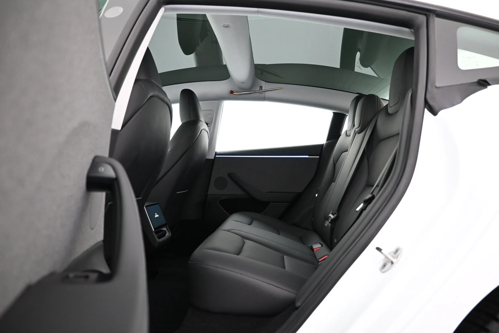 Car Image - 2NF40Y7ijeDCWK5U7Nj2IC