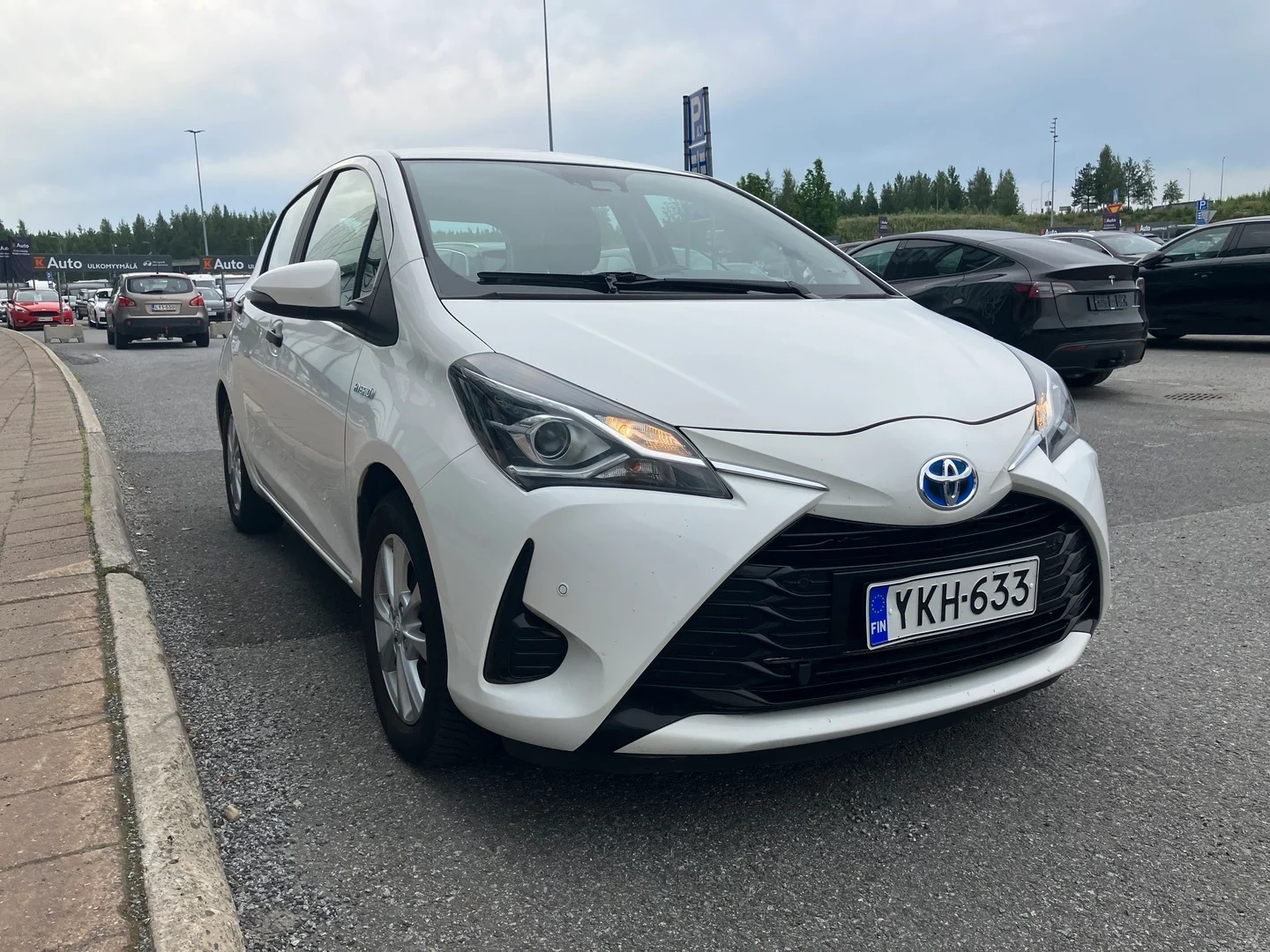 Car Image - 7i3LGTPwYujGVagvVhPd4A