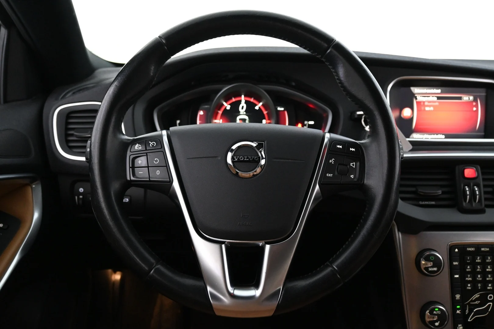 Car Image - 1AVFHJdAd02kDrYJgHkTBz
