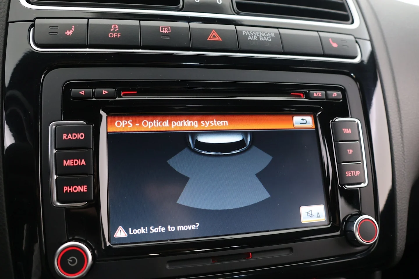 Car Image - 1INloYbLHl3CBi4khHE8AN