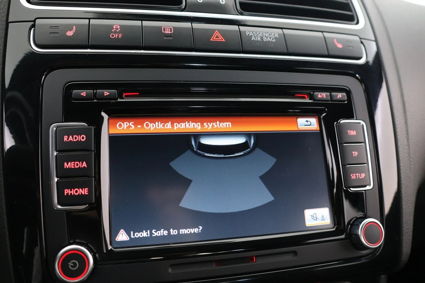 Car Image - 1INloYbLHl3CBi4khHE8AN