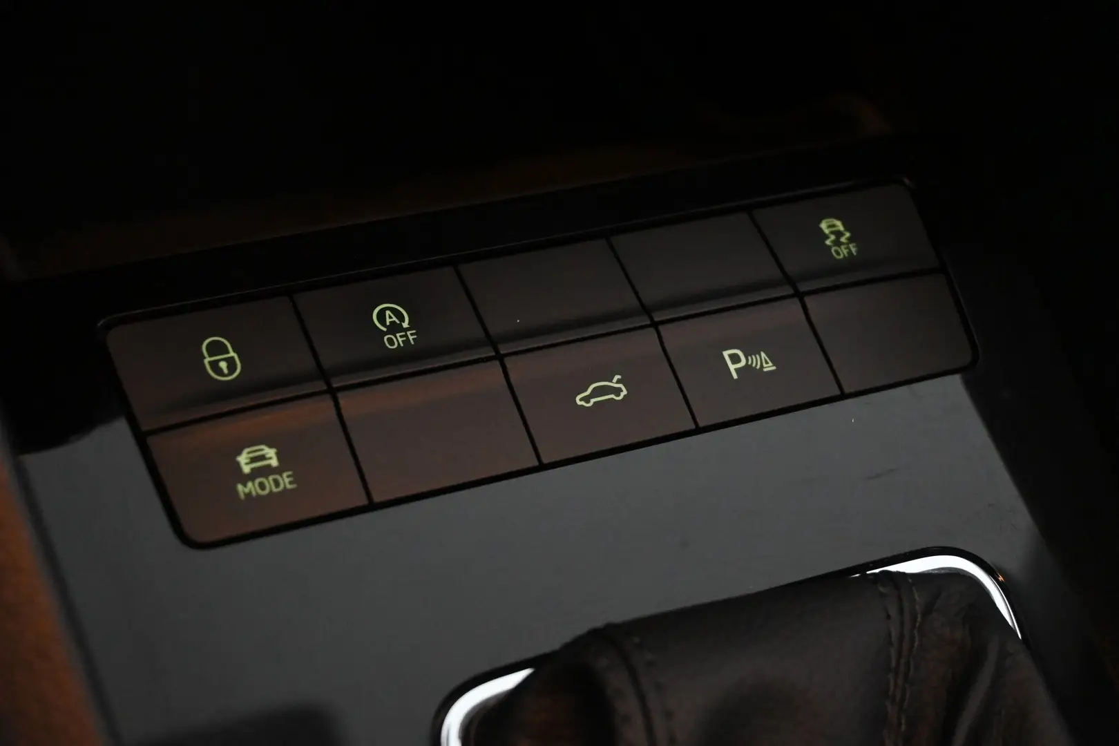 Car Image - JzQvEskbP28CdvcMSpEzf