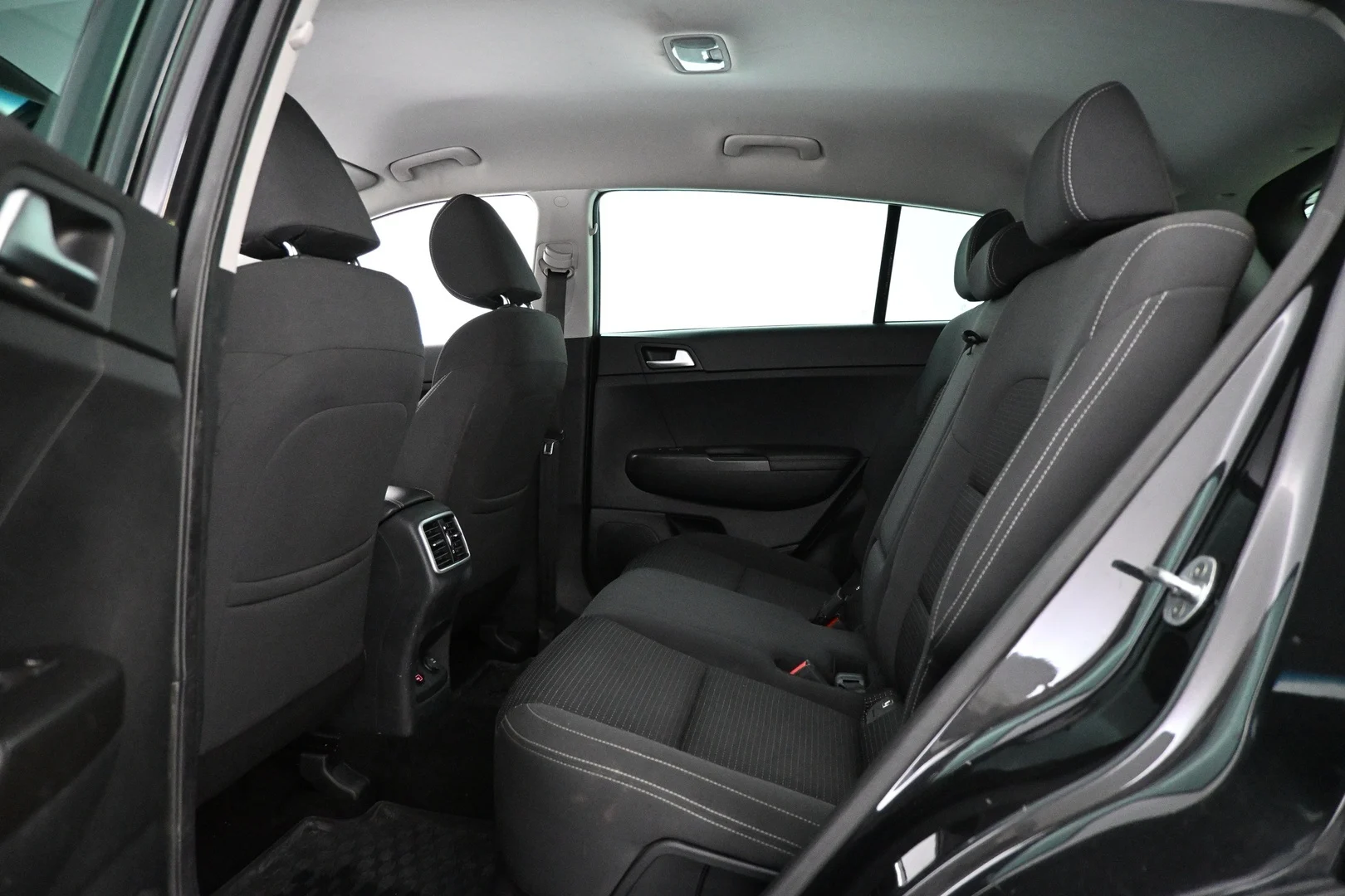 Car Image - 2x9zFfzfn5lFY9dka48wVq